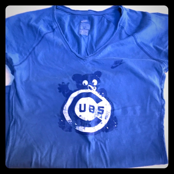 NWOT Nike Cubs tee ladies Small - Picture 1 of 6